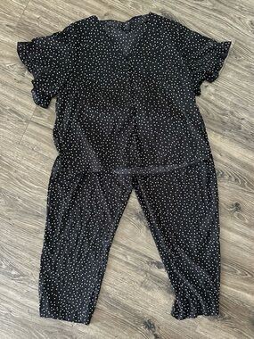 SHEIN Black and White Polka Dot Short-Sleeve Pajama Set